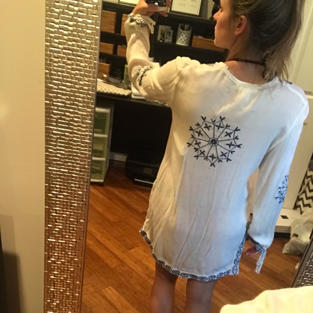 Cover up - Picture 2 of 5